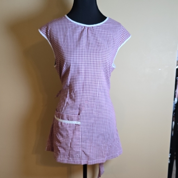 Gingham Checkered Kitchen Apron - Red and White - Picture 1 of 3